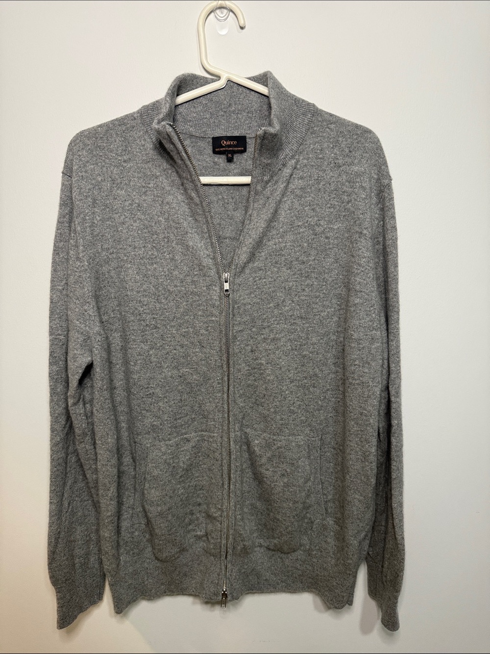 Quince Men’s Light Gray Zip-Up Cashmere Blend Sweater